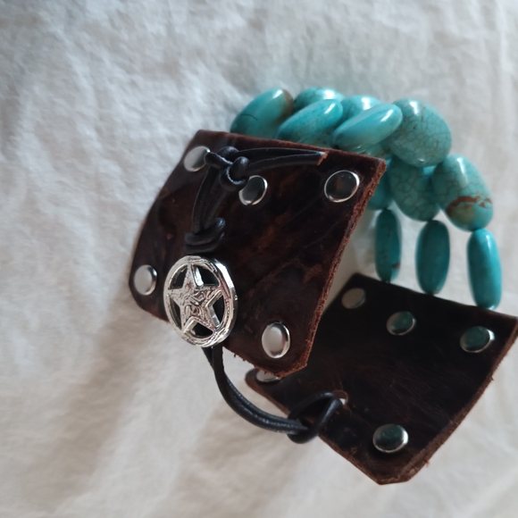 Genuine Handmade Turquoise Beaded Leather Bracelet - Picture 7 of 15